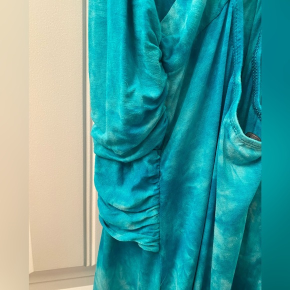 GENTLY USED VENUS SIZE LARGE SLEEVELESS BEADED TOP UNEVEN HEM TIE DYED LOOK - Picture 11 of 13